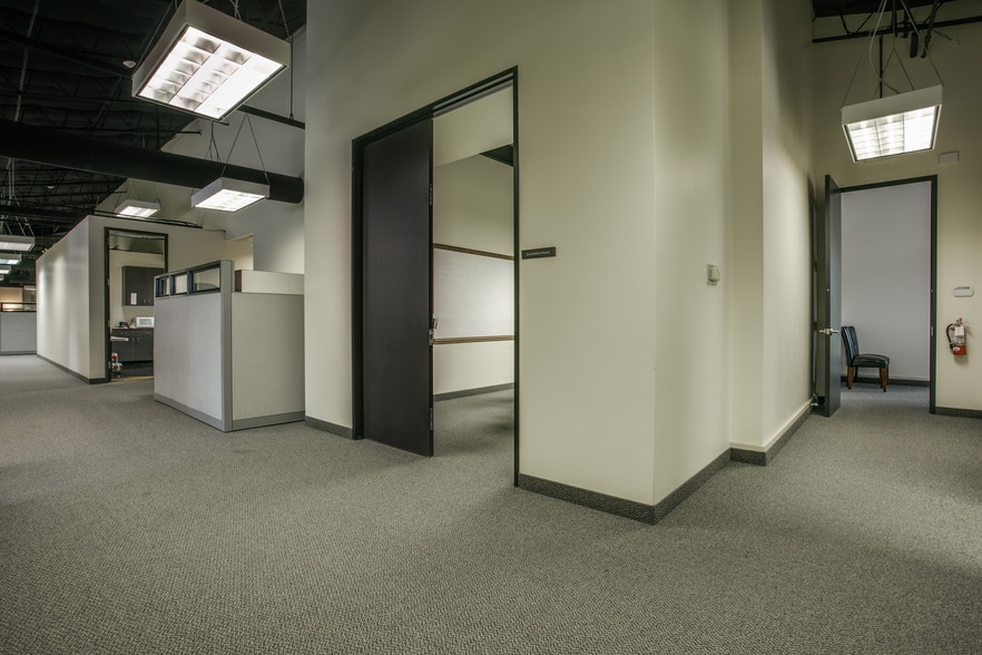 More Photos Of 3600 William D Tate Ave, Grapevine Medical For Lease