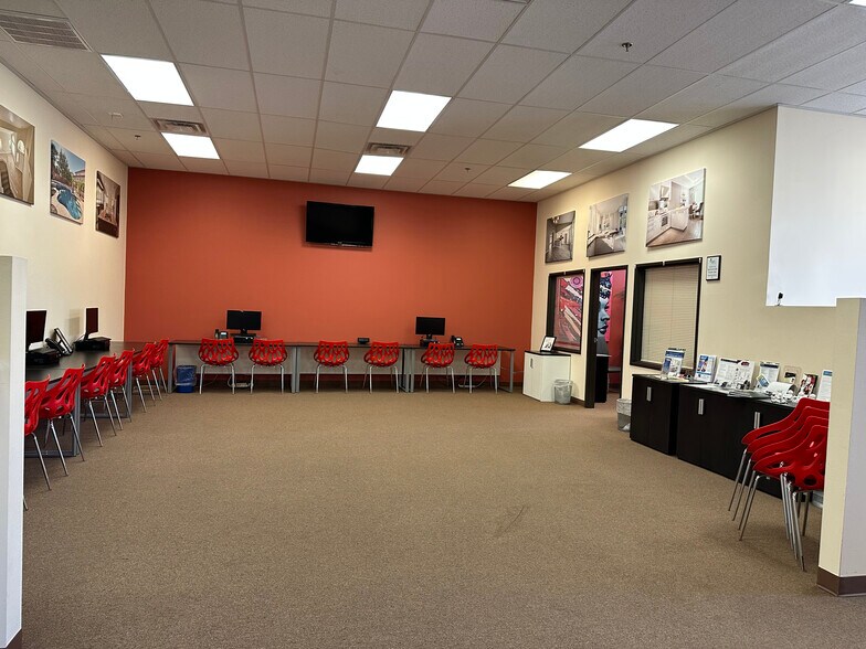 More Photos Of 4285 N Rancho Dr, Las Vegas Medical For Sale