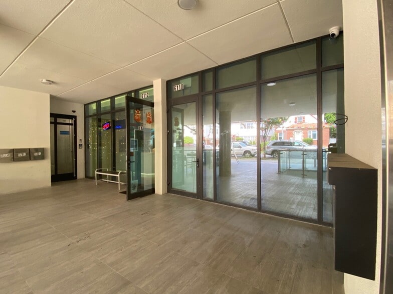 More Photos Of 61-10 182nd St, Fresh Meadows Storefront For Lease