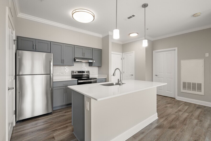 More Photos Of 200-220 Trotter Rd, Weymouth Apartments For Lease
