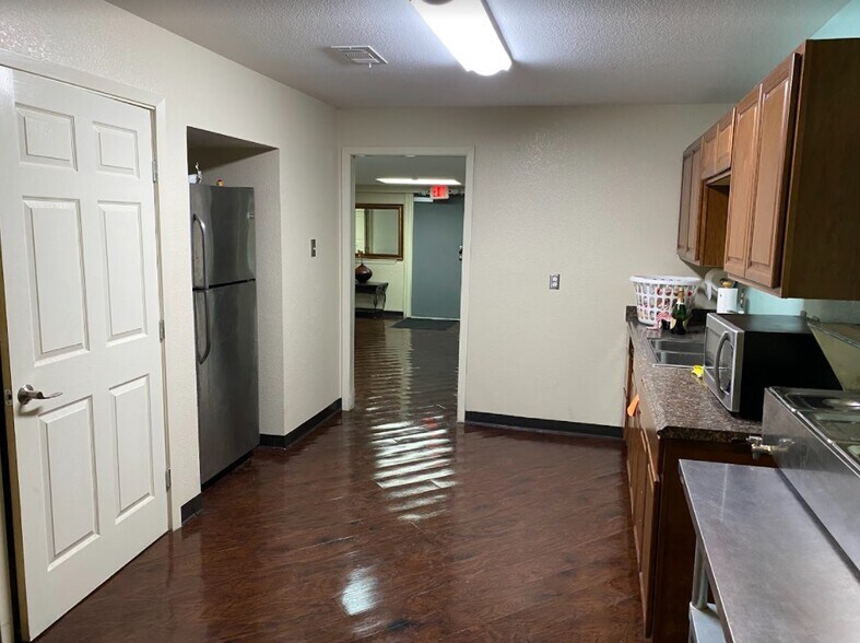 More Photos Of 120 Coad St, Fort Worth Warehouse For Lease