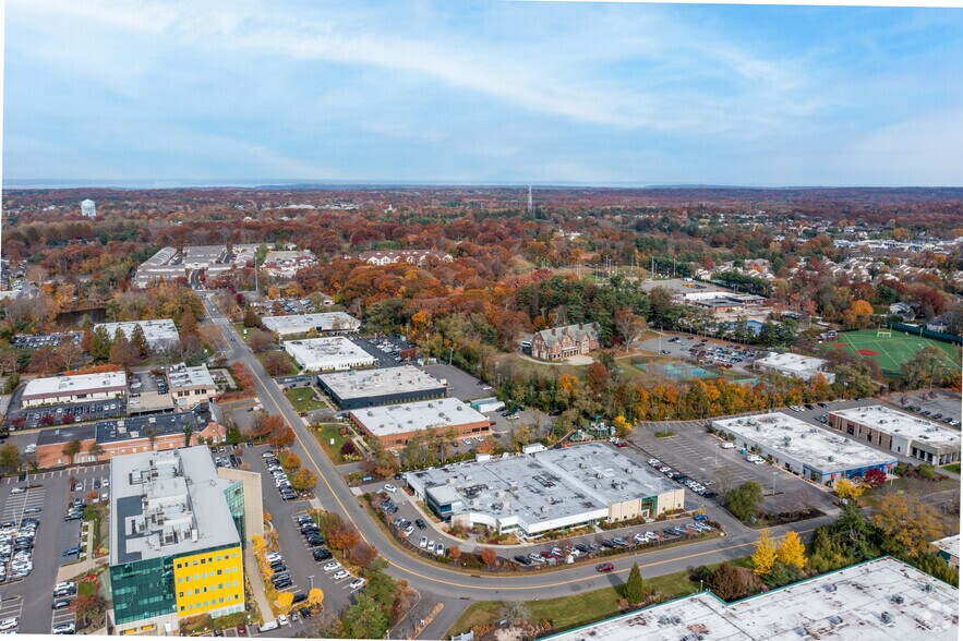 More Photos Of 150-170 Crossways Park Dr N, Woodbury Flex For Lease