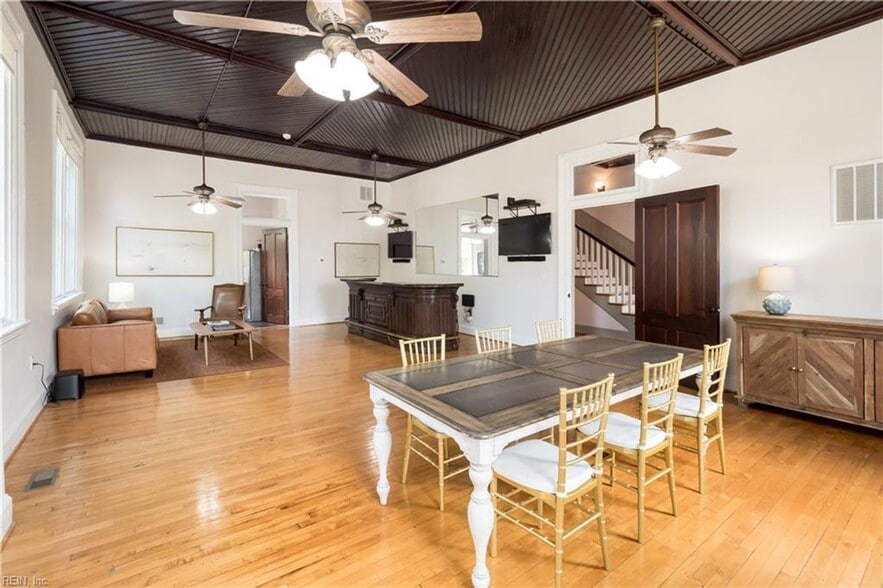More Photos Of 441 Washington St, Portsmouth Office Residential For Sale