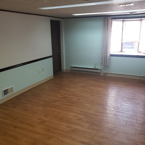 More Photos Of 600 Park Ave, Monongahela Office For Lease