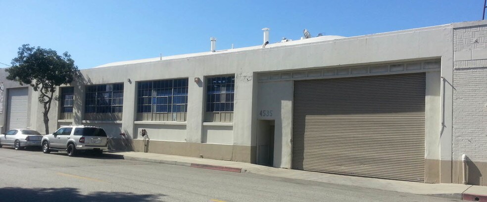 More Photos Of 4515-4561 E 48th St, Vernon Warehouse For Lease