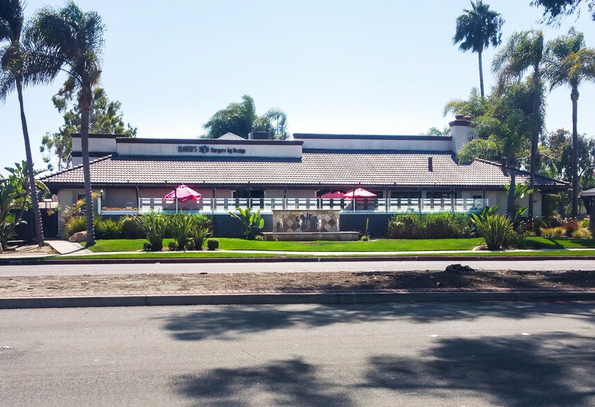 More Photos Of 8082 Adams Ave, Huntington Beach Restaurant For Lease