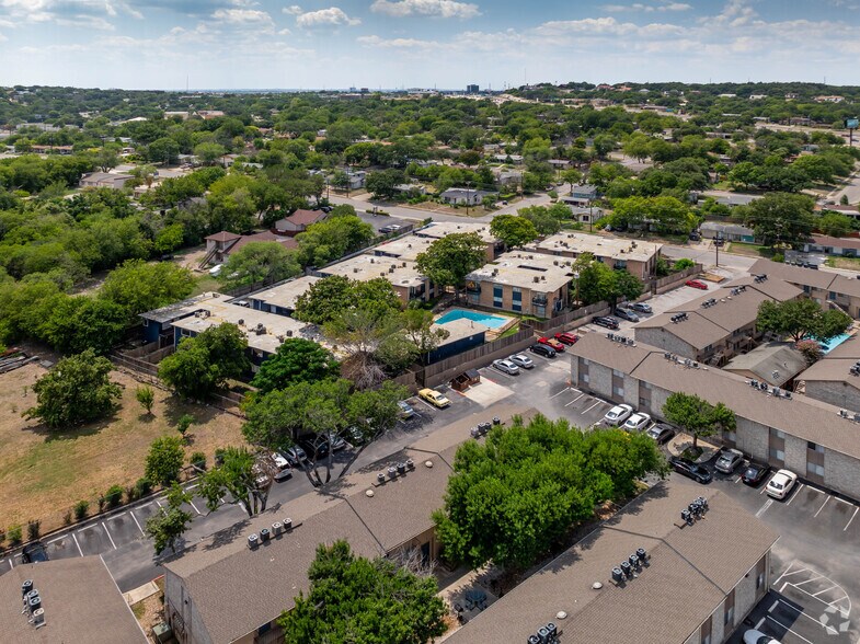 More Photos Of 3102 Hillcrest Dr, San Antonio Multifamily For Sale