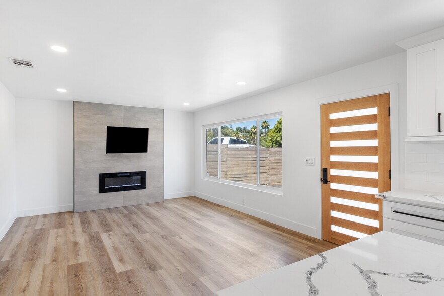 More Photos Of 632 Truly Ter, Vista Apartments For Sale