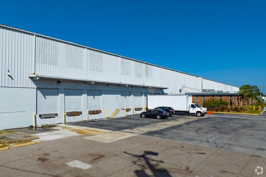 More Photos Of 5806 N 53rd St, Tampa Distribution For Lease