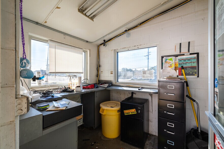 More Photos Of 10215 Watson Rd, Saint Louis Carwash For Lease