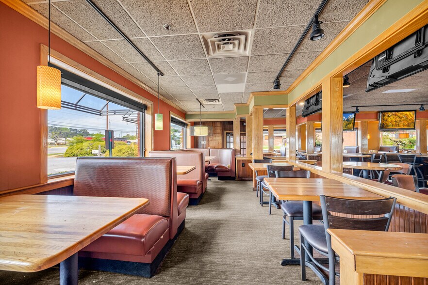 More Photos Of 1589 Big a Rd, Toccoa Flex For Sale