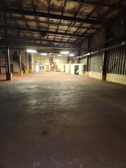 More Photos Of 1030 Water St, North Bennington Warehouse For Lease