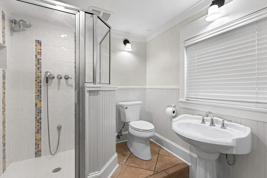 More Photos Of 1420 River Rd, Boerne Medical For Lease