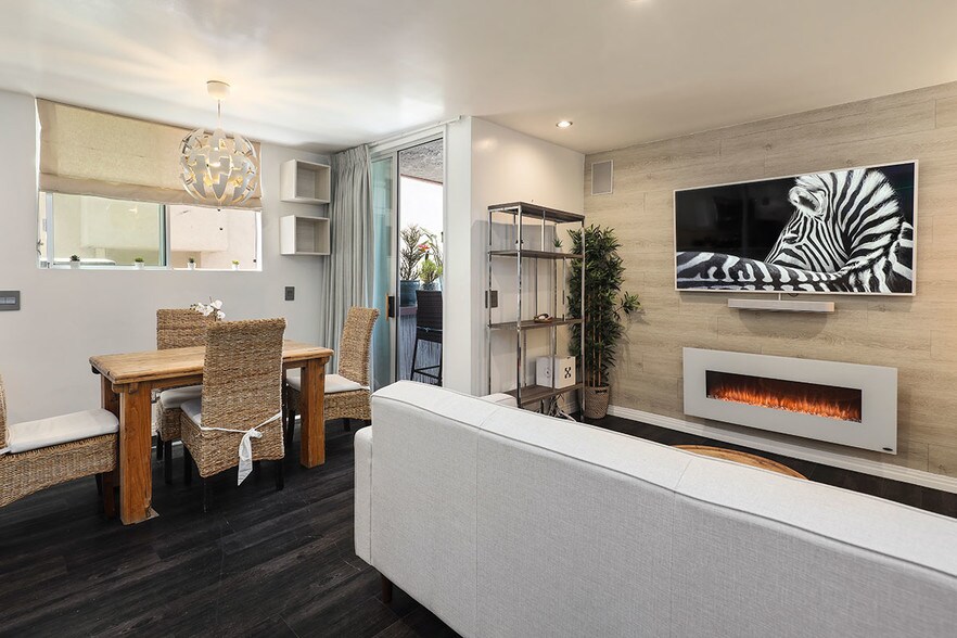 More Photos Of 472 Rosecrans Ave, Manhattan Beach Apartments For Sale