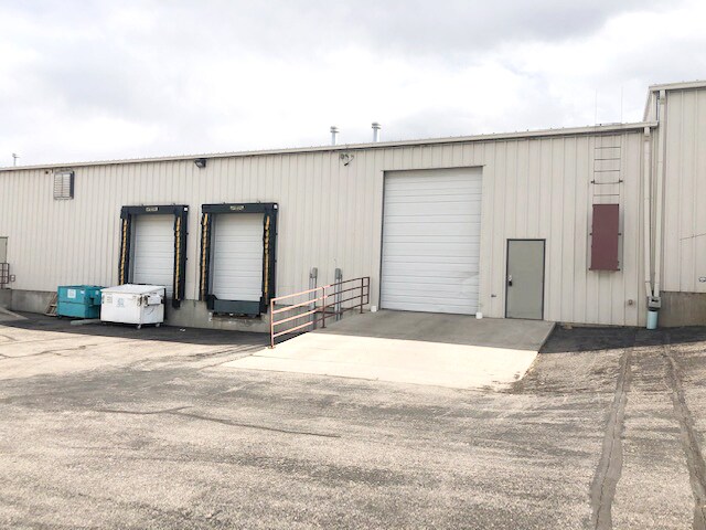 More Photos Of 501-537 W 66th St, Loveland Flex For Lease