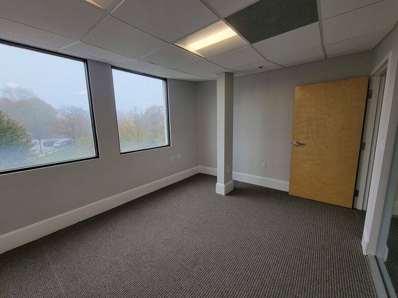 More Photos Of 32-34 Main Street Ext, Plymouth Office For Lease