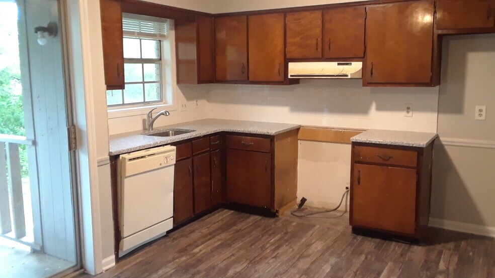 More Photos Of 323 S King Ave, Pine Mountain Apartments For Sale