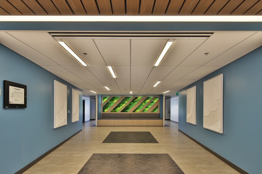 More Photos Of 7320 Woodlake Ave, West Hills Medical For Lease