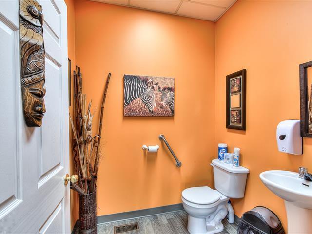 More Photos Of 20 Rue Mill, Howick Veterinarian Kennel For Sale