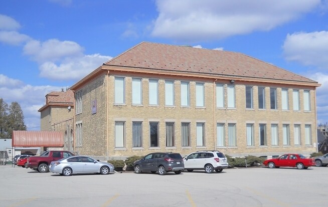 Primary Photo Of 1034 S 18th St, Manitowoc Flex For Lease