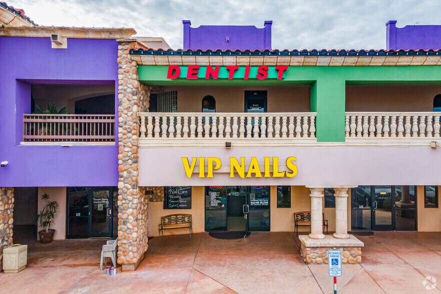 More Photos Of 711 E Carefree Hwy, Phoenix Unknown For Lease