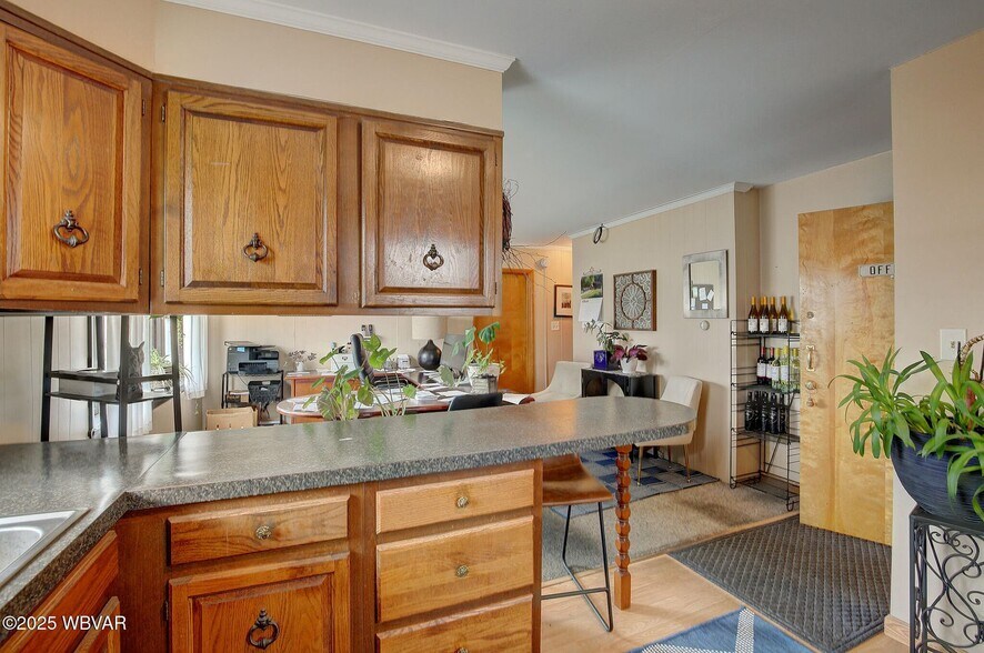 More Photos Of 505 Washington Blvd, Williamsport Restaurant For Sale