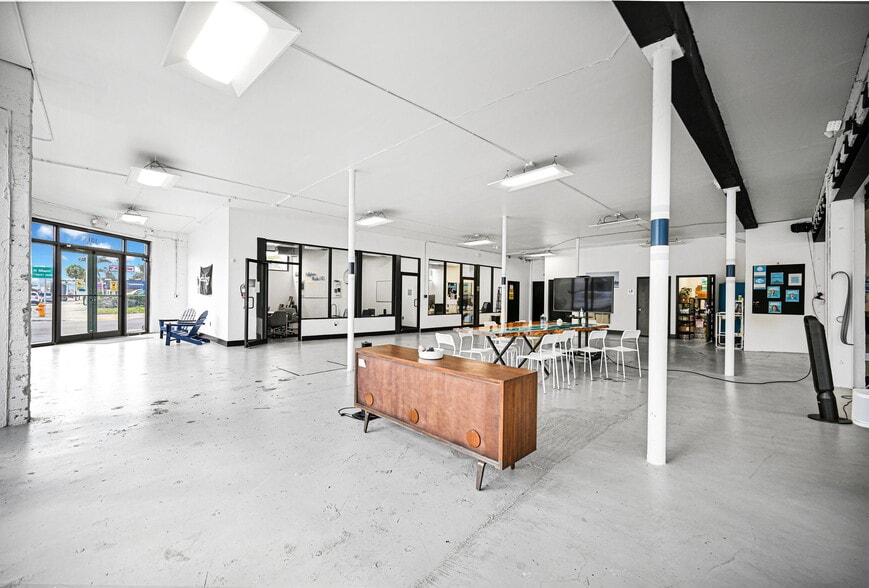 More Photos Of 101-103 NE 79th St, Miami Loft Creative Space For Sale