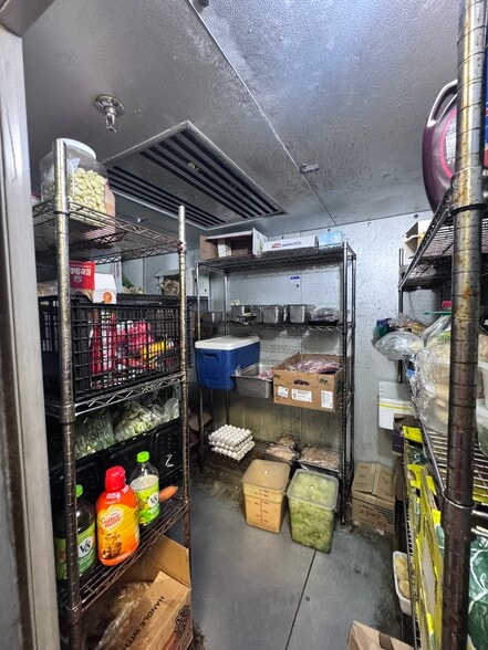 More Photos Of 6408-6414 Trading Sq, Haymarket General Retail For Lease