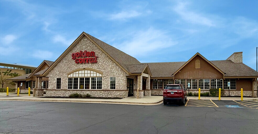 Primary Photo Of 1591 S Randall Rd, Algonquin Restaurant For Sale