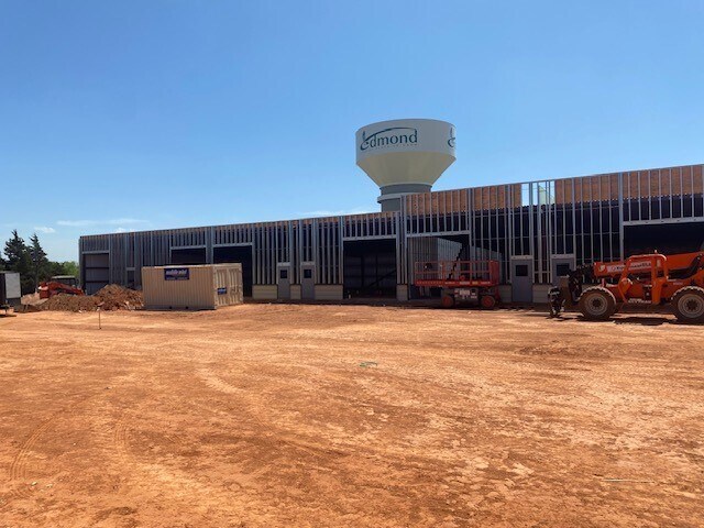 More Photos Of 4268 N Boulevard, Edmond Warehouse For Lease