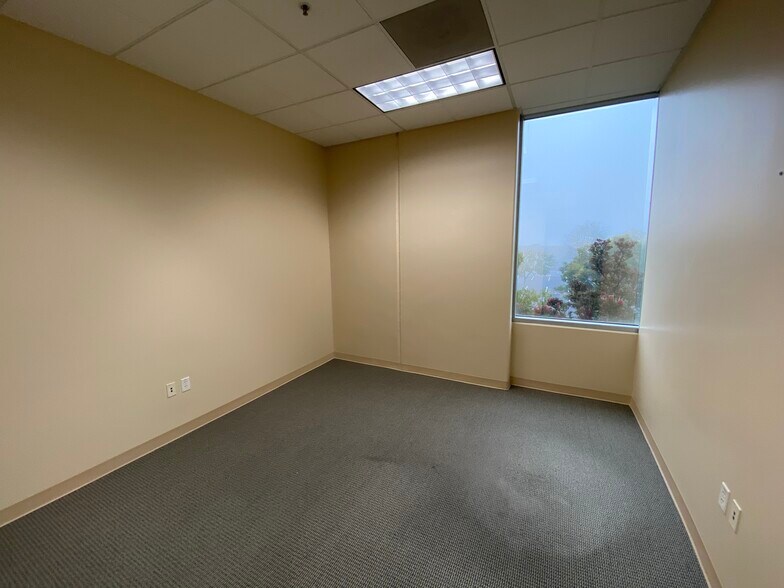 More Photos Of 18705 Madrone Pky, Morgan Hill Research And Development For Lease