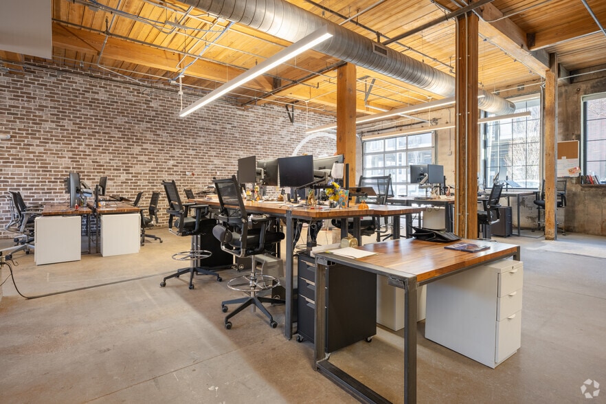More Photos Of 504 Rhett St, Greenville Office For Lease