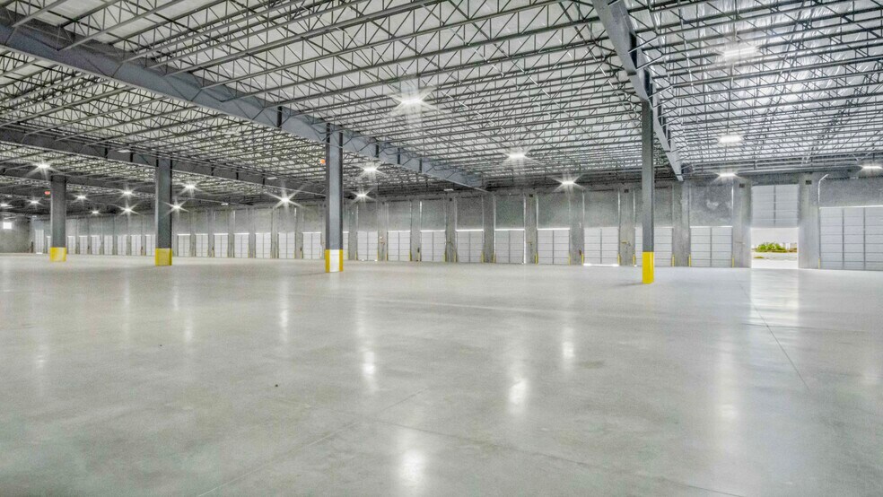More Photos Of 172 Interamerica Blvd, Laredo Warehouse For Lease