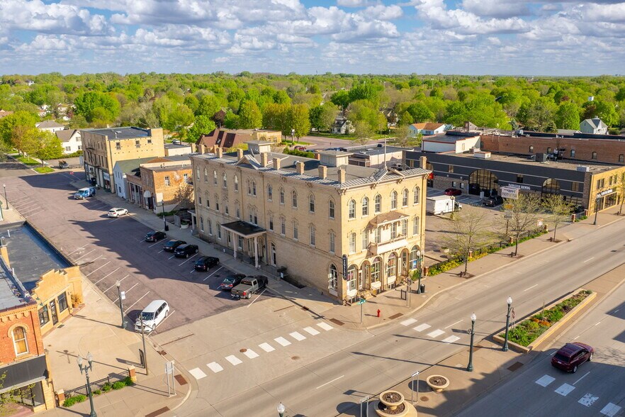 More Photos Of 122 S Minnesota Ave, Saint Peter Apartments For Sale