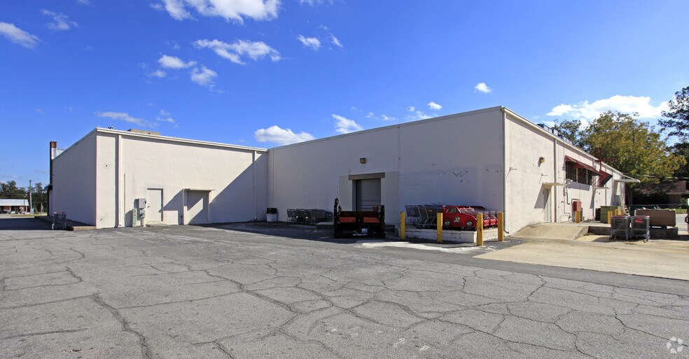 More Photos Of 806-810 Madison Hwy, Valdosta General Retail For Lease