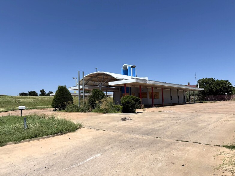 More Photos Of 1298 N Bailey St, Electra Fast Food For Sale