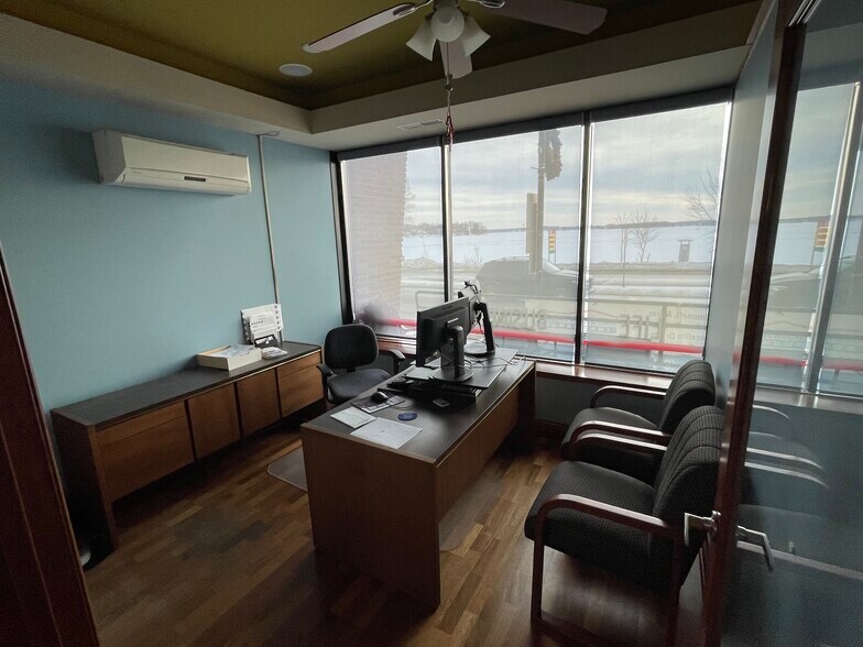 More Photos Of 4030-4032 Shoreline Dr, Spring Park Storefront Retail Office For Lease