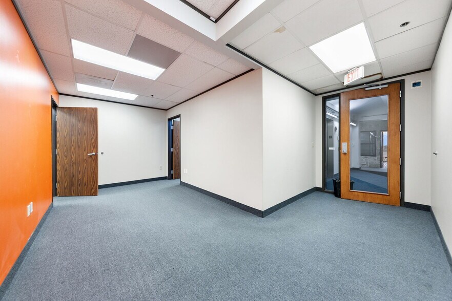 More Photos Of 2828 E Trinity Mills Rd, Carrollton Medical For Sale