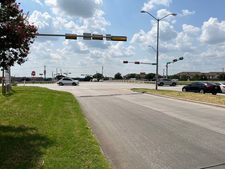 More Photos Of 2322 North State Hwy 360, Grand Prairie Storefront Retail Office For Sale