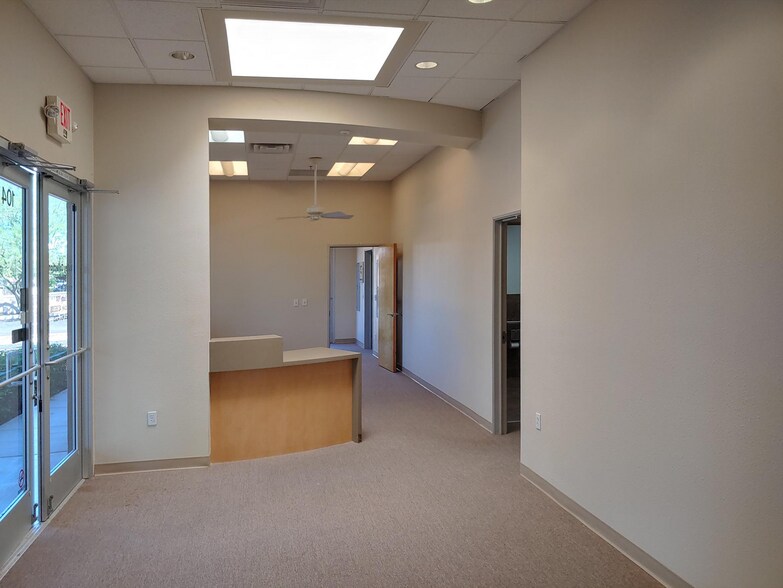More Photos Of 17431 N 71st Dr, Glendale Medical For Lease