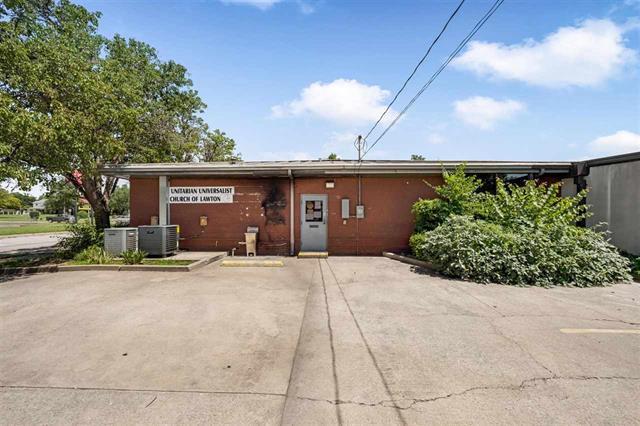 More Photos Of 816 W Gore Blvd, Lawton Office For Sale