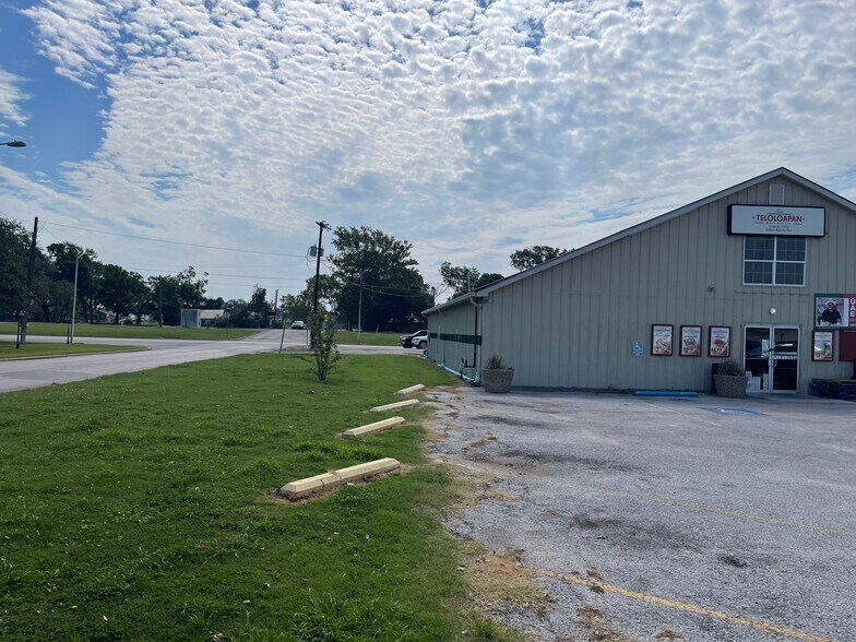 More Photos Of 1006 12th St, Hempstead General Retail For Sale