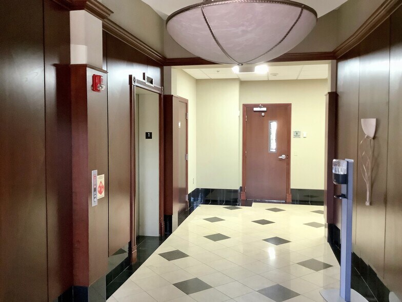 More Photos Of 64 Thomas Johnson Dr, Frederick Office For Lease