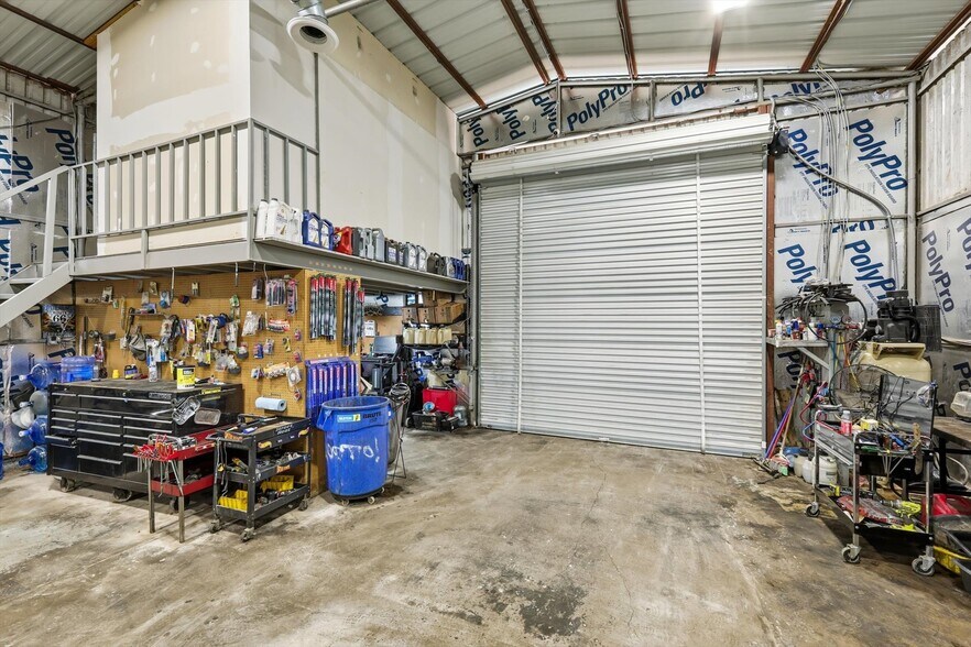 More Photos Of 103 W Franklin St, Alvord General Retail For Sale