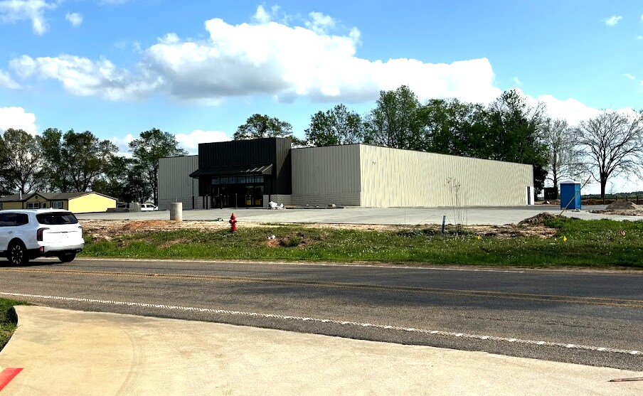 More Photos Of 3016 Estesville rd, Longview General Retail For Sale