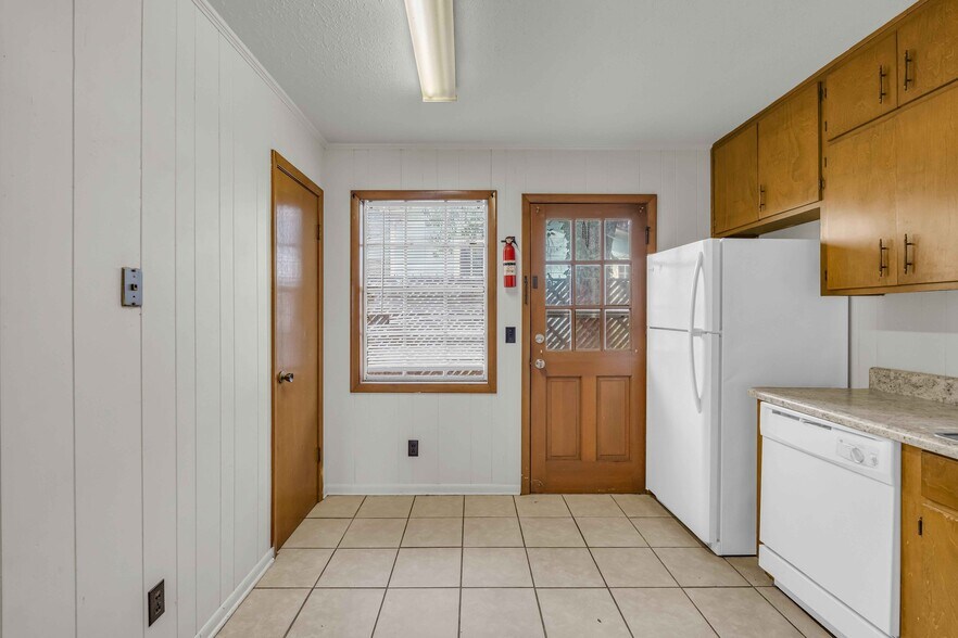 More Photos Of 419 10th St S, Columbus Apartments For Sale