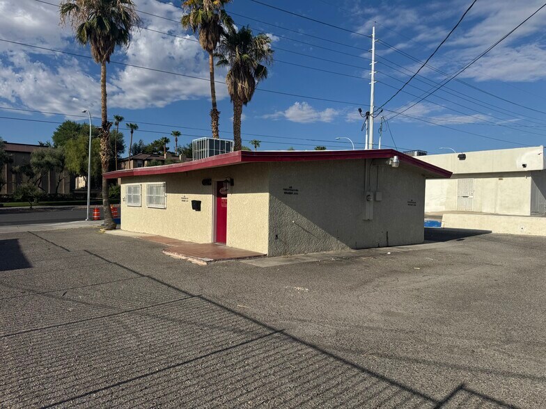 More Photos Of 1610 E Sahara Ave, Las Vegas Freestanding For Lease