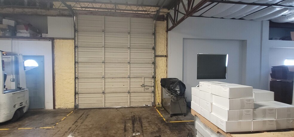 More Photos Of 802 Brandi Ln, Round Rock Warehouse For Sale