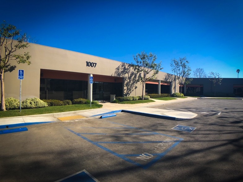 More Photos Of 1001-1007 E Cooley Dr, Colton Unknown For Lease