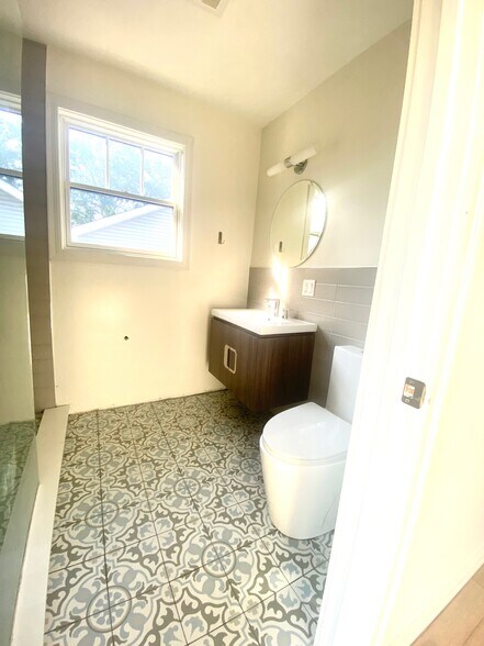 More Photos Of 156 Broadway, Port Ewen Freestanding For Sale